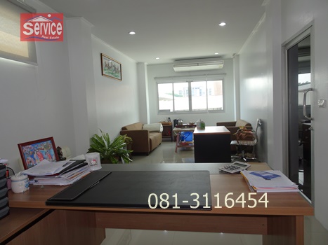 ให้เช่า โรงงาน โกดัง +สำนักงาน 3 ชั้น 134 ตรว  ถ.พระรามเก้า  ซอย 57/1   ใกล้เซ็นทรัลพระราม 9 ห้างTheNine ถนนใหญ่ จอดรถ 8 คัน 