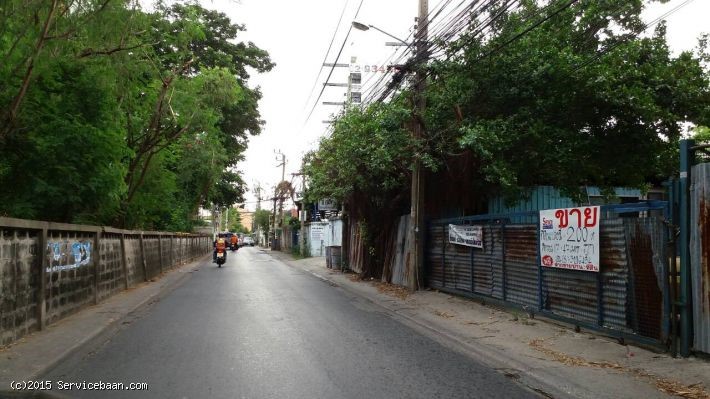 ที่ดิน 200 ว้า ถ.ศรีวรา ถมแล้ว แปลงสวย กว้างติดถนนคอนกรีต 17เมตร ลึก 47 ใกล้ถนนเลียบด่วนเอกมัย-รามอินทรา 1.5 กม. เข้าออกได้ ลาดพร้าว 94 - รามคำแหง43/1 